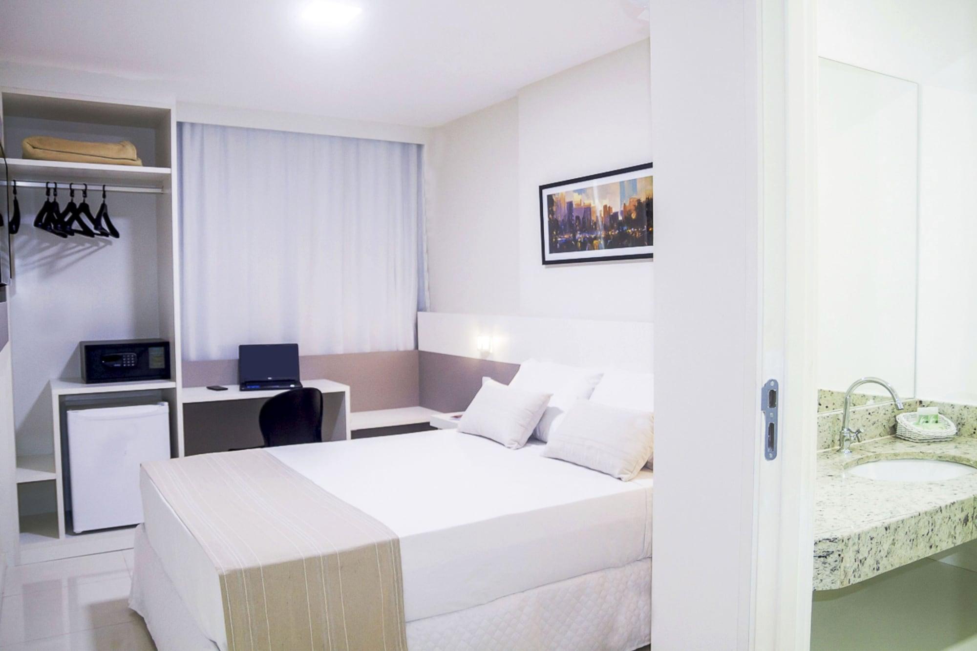 Bristol Easy Uba Hotel エクステリア 写真